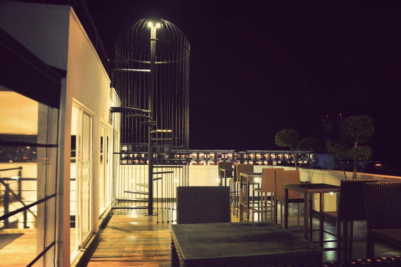 Belmont Boutique Hotel - Free Airport Shuttle Service Negombo Buitenkant foto