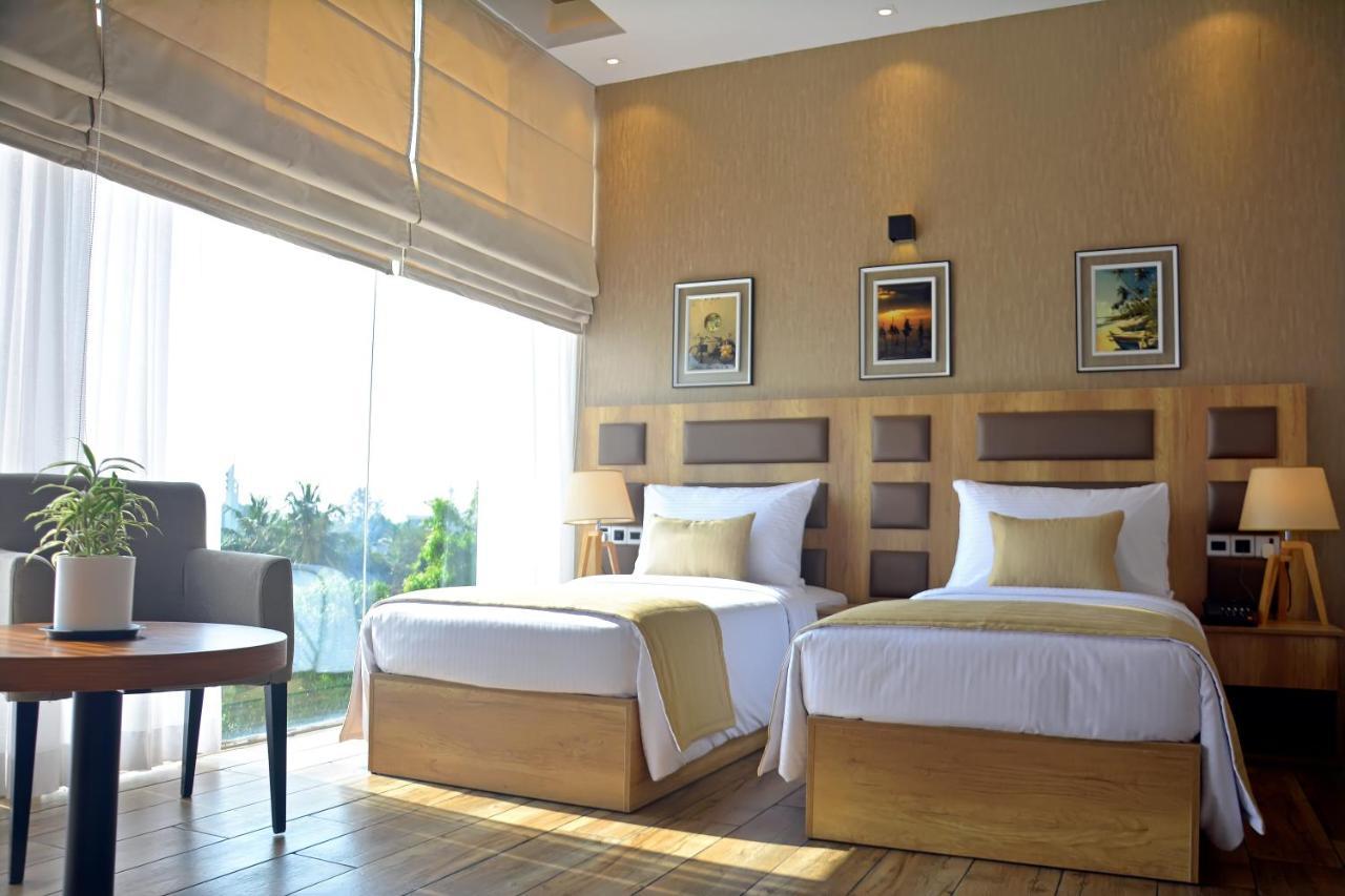 Belmont Boutique Hotel - Free Airport Shuttle Service Negombo Buitenkant foto