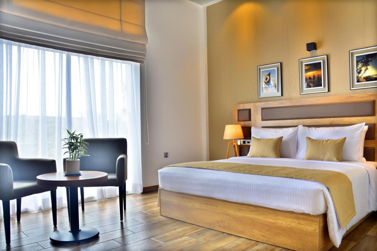 Belmont Boutique Hotel - Free Airport Shuttle Service Negombo Buitenkant foto